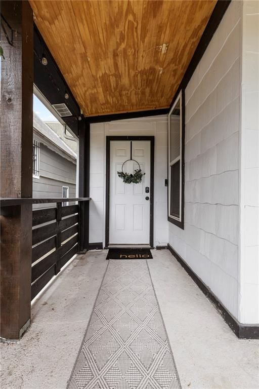 2636 Madison Avenue — photo 6