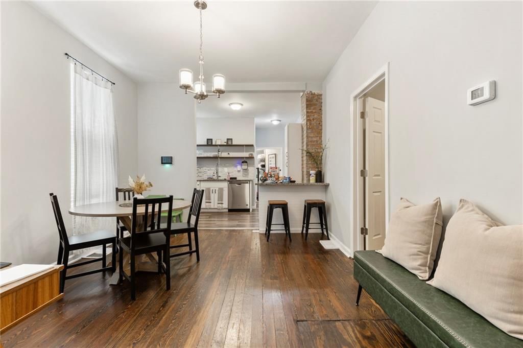 2636 Madison Avenue — photo 12