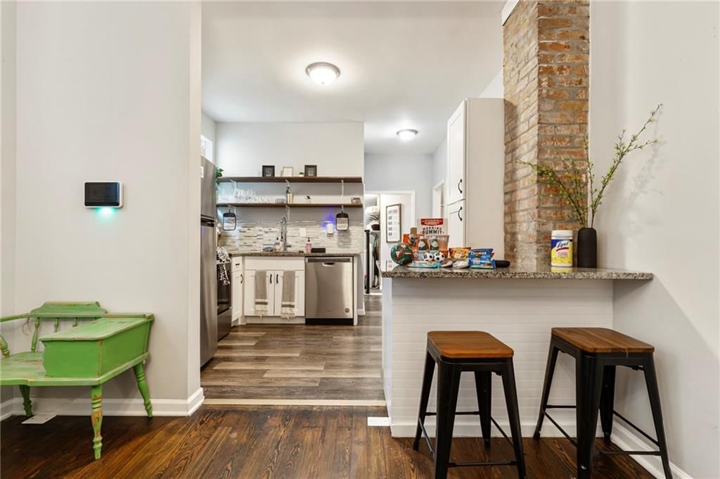 2636 Madison Avenue — photo 16