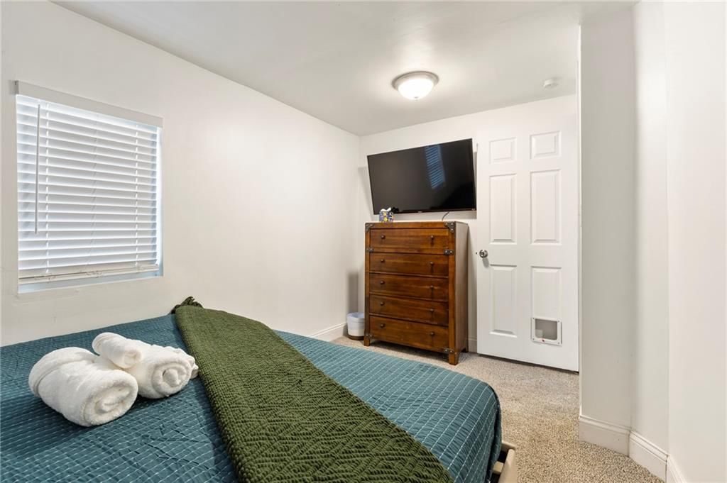 2636 Madison Avenue — photo 25