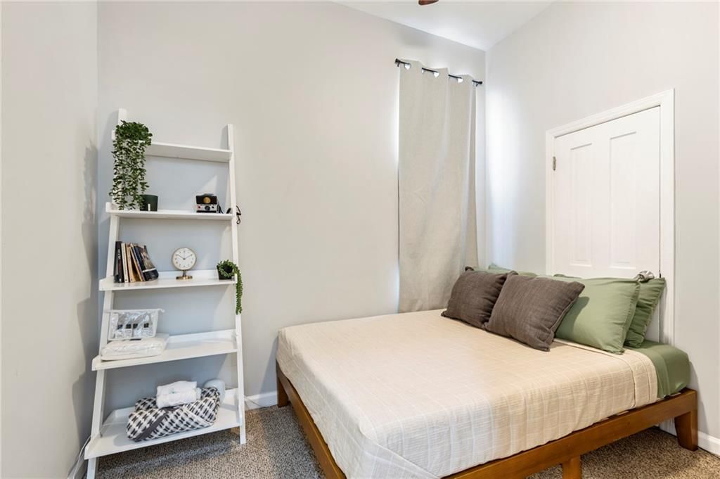 2636 Madison Avenue — photo 26