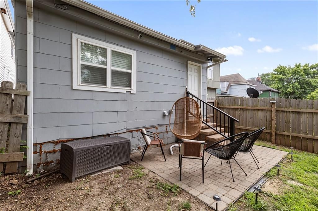 2636 Madison Avenue — photo 33