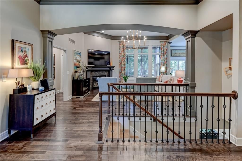 5212 W 124th Terrace — photo 3