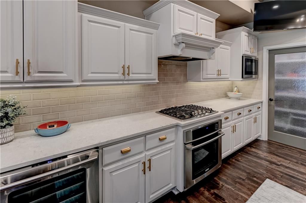5212 W 124th Terrace — photo 9