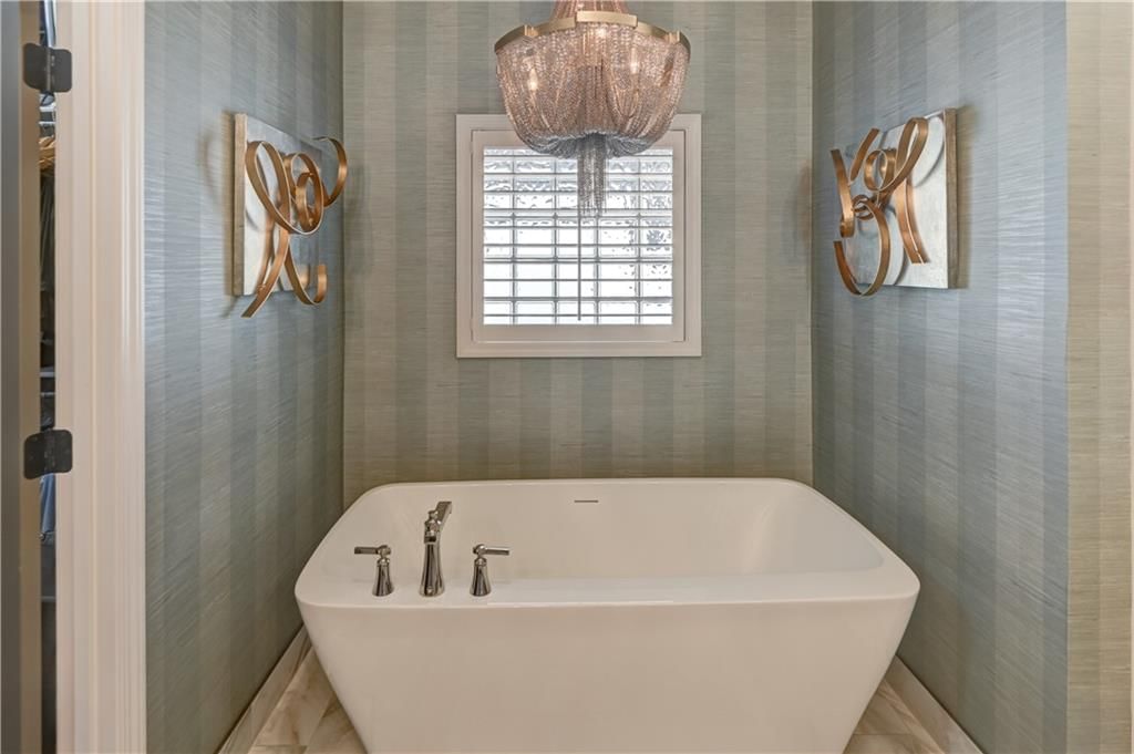 5212 W 124th Terrace — photo 15