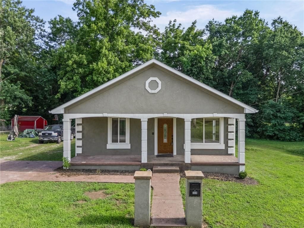 309 E Black Diamond Street — photo 5
