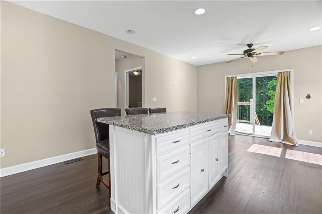 309 E Black Diamond Street — photo 12