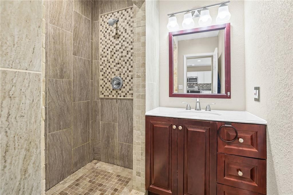 309 E Black Diamond Street — photo 25
