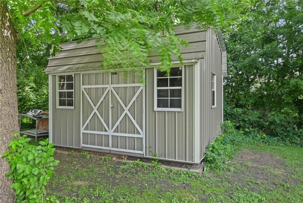 309 E Black Diamond Street — photo 30