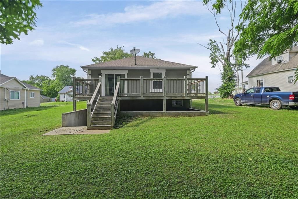 309 E Black Diamond Street — photo 34