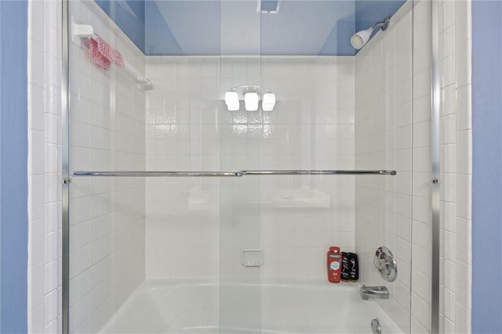 13848 Pembroke Drive — photo 33