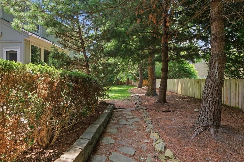 13848 Pembroke Drive — photo 58