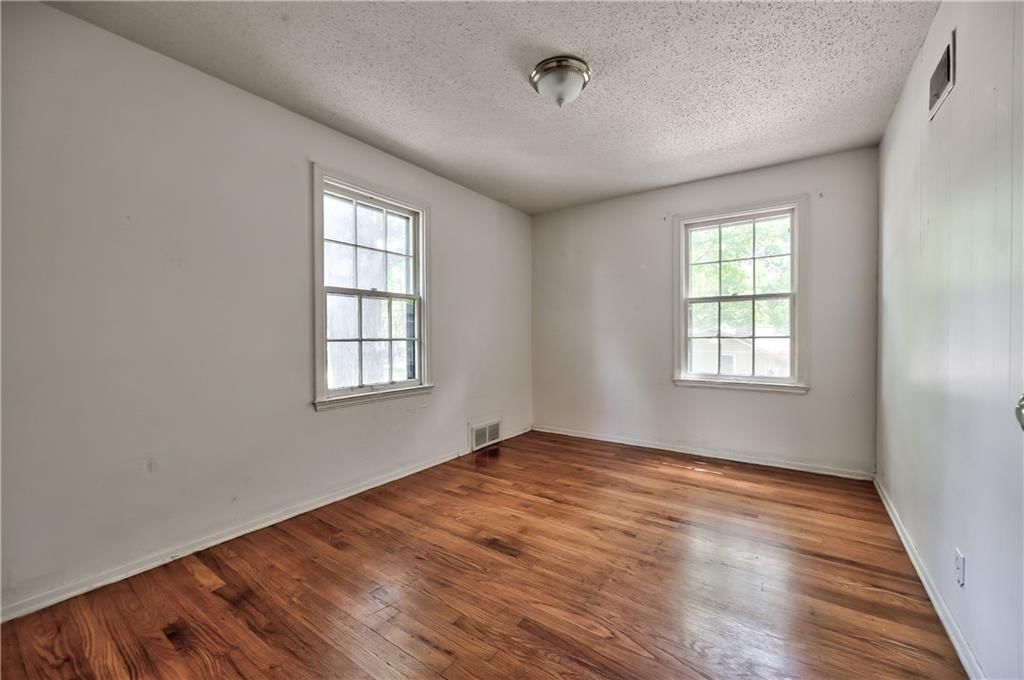8037 Jefferson Street — photo 13