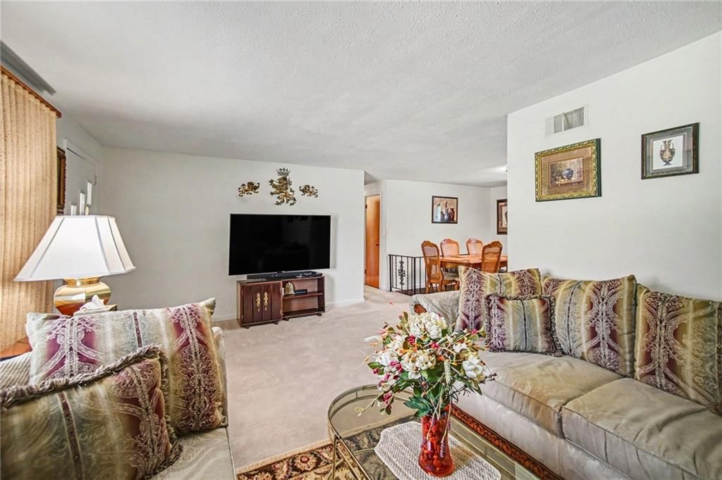 6131 Cernech Road — photo 8