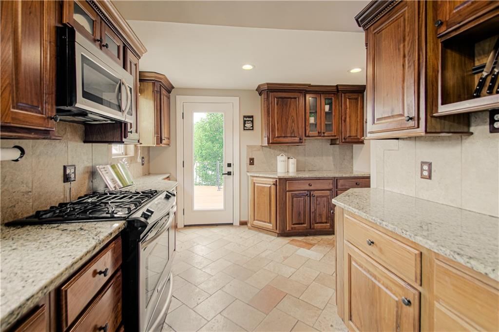 1714 S Overton Avenue — photo 12
