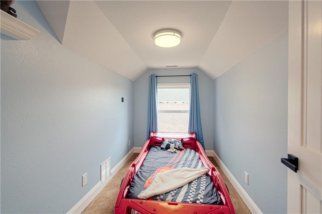 1714 S Overton Avenue — photo 24