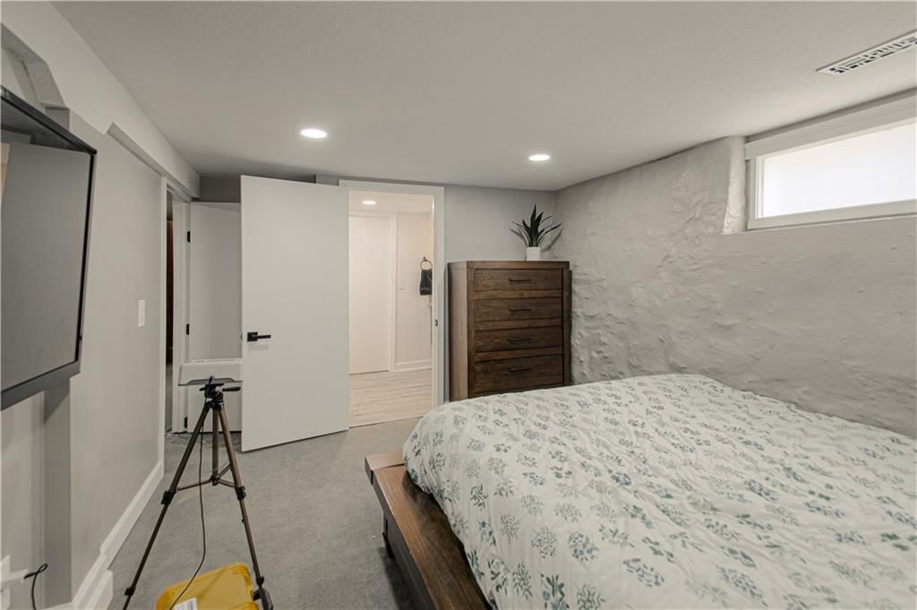 1714 S Overton Avenue — photo 31