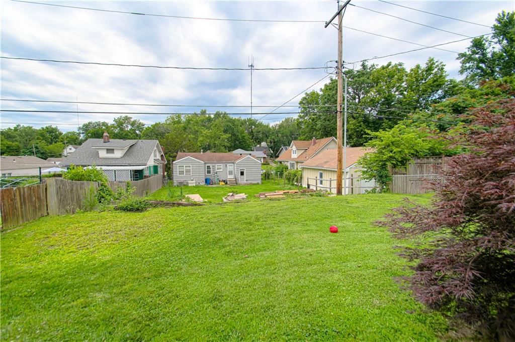 1714 S Overton Avenue — photo 36