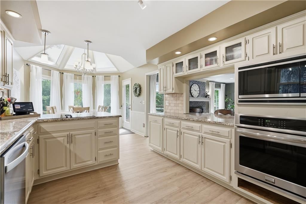 1704 NW Weatherstone Drive — photo 21