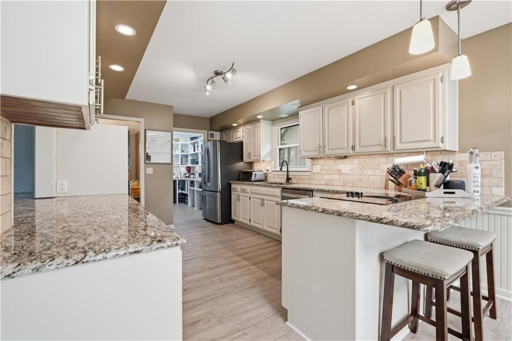 1704 NW Weatherstone Drive — photo 22