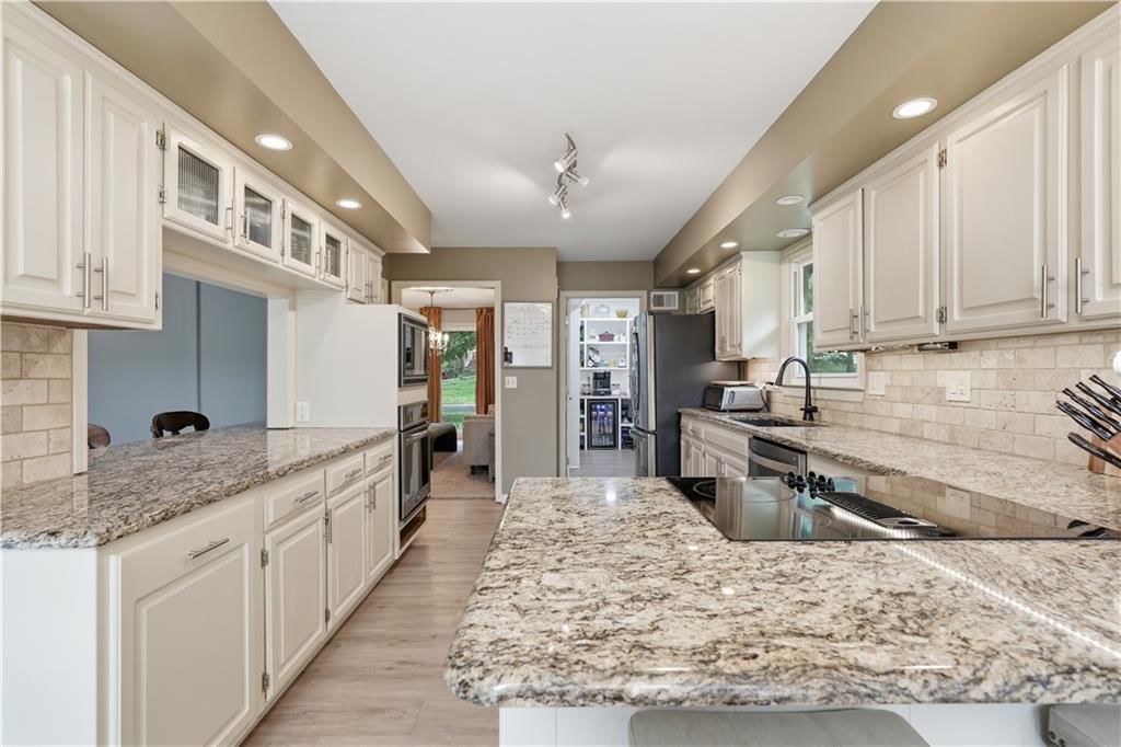 1704 NW Weatherstone Drive — photo 23