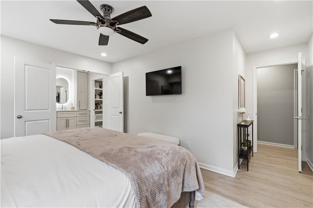 1704 NW Weatherstone Drive — photo 29