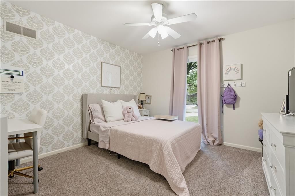 1704 NW Weatherstone Drive — photo 37
