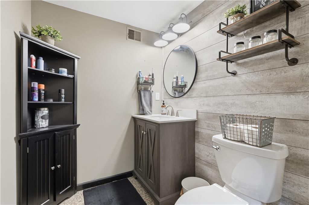1704 NW Weatherstone Drive — photo 57