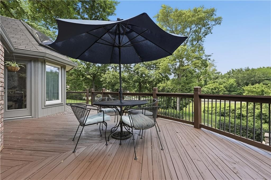 1704 NW Weatherstone Drive — photo 58