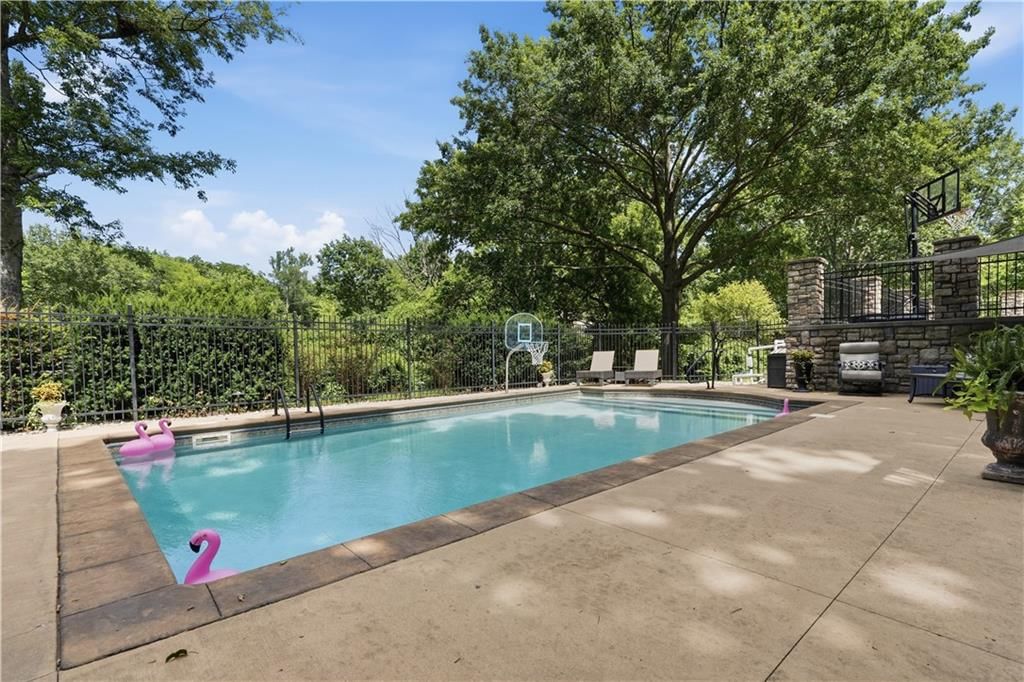 1704 NW Weatherstone Drive — photo 64