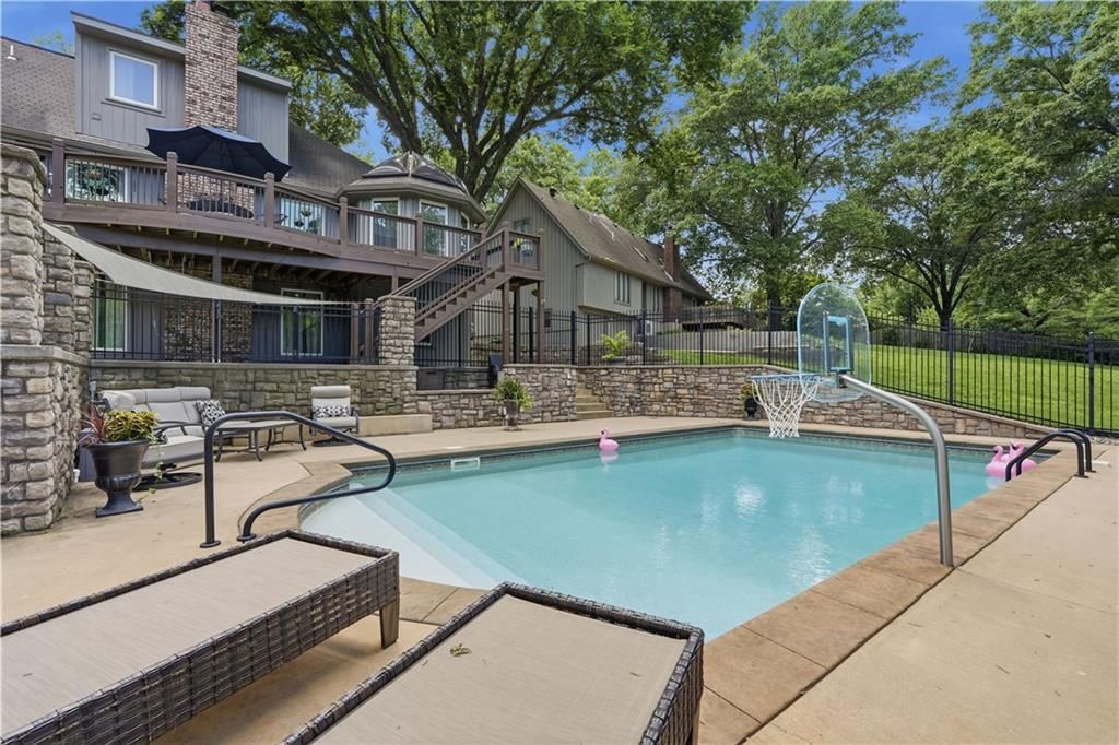 1704 NW Weatherstone Drive — photo 69