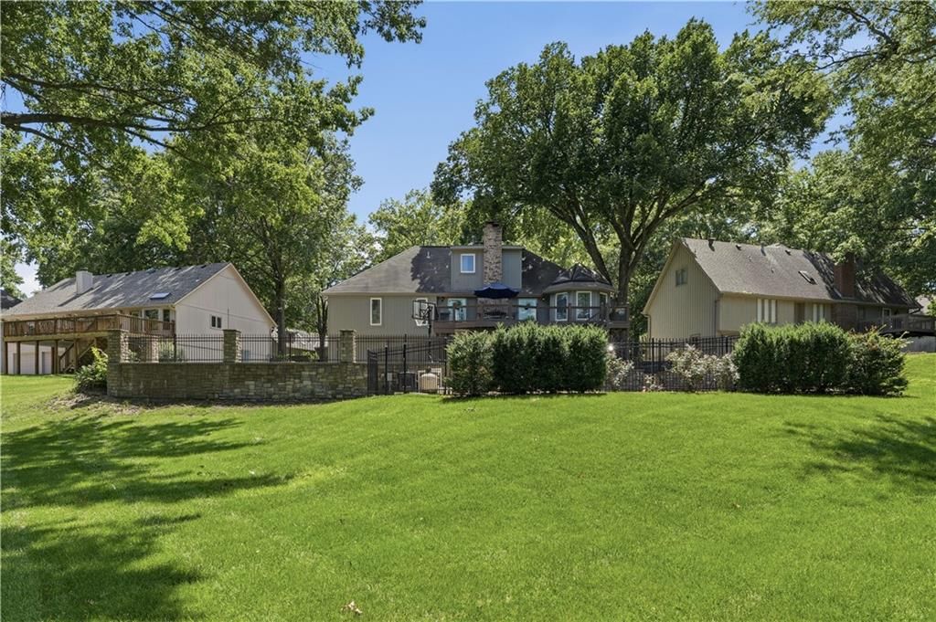 1704 NW Weatherstone Drive — photo 73