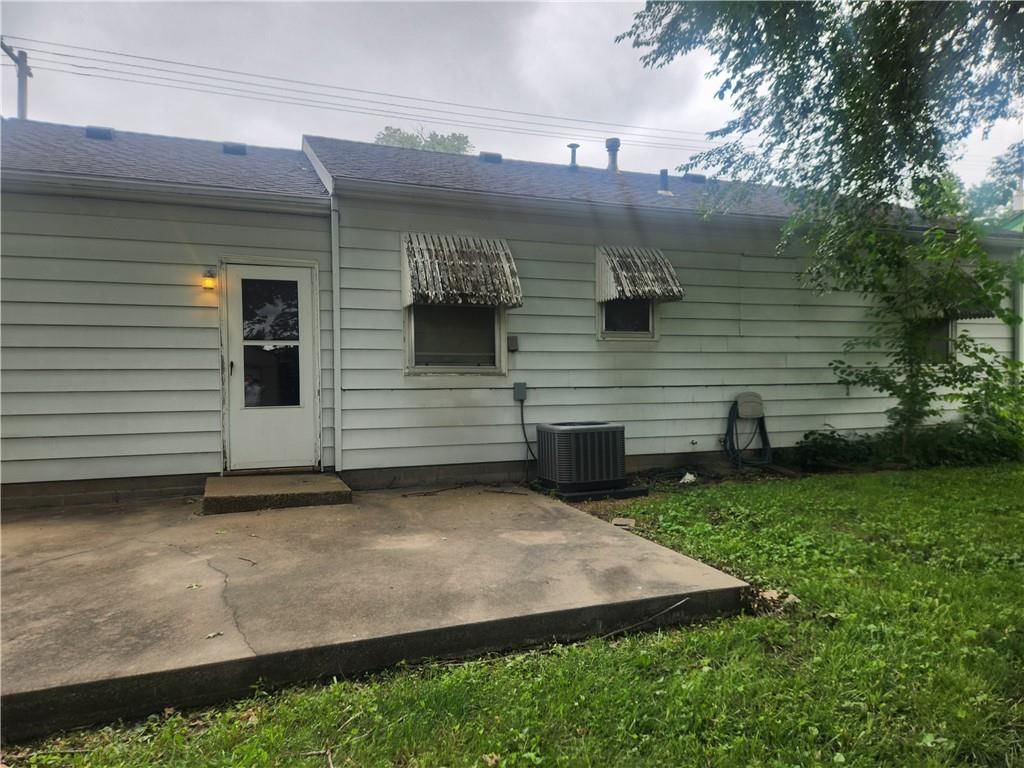 709 W South Street — photo 10