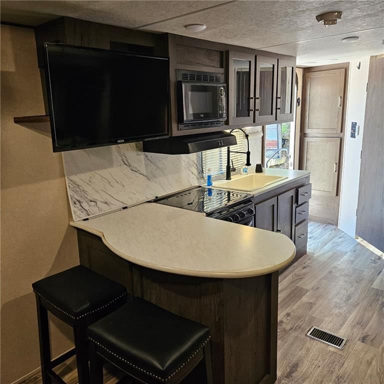 10 Oak Knoll Court — photo 31