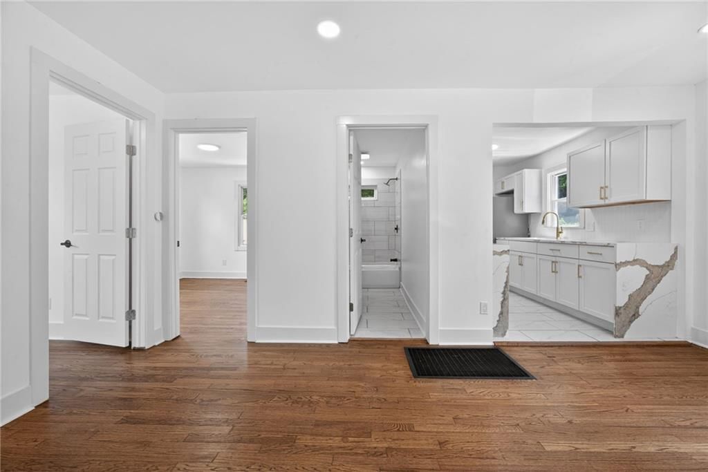 110 W 79th Terrace — photo 8