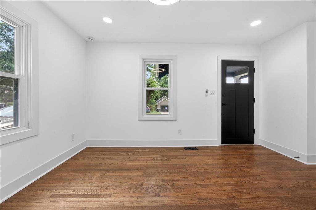 110 W 79th Terrace — photo 11