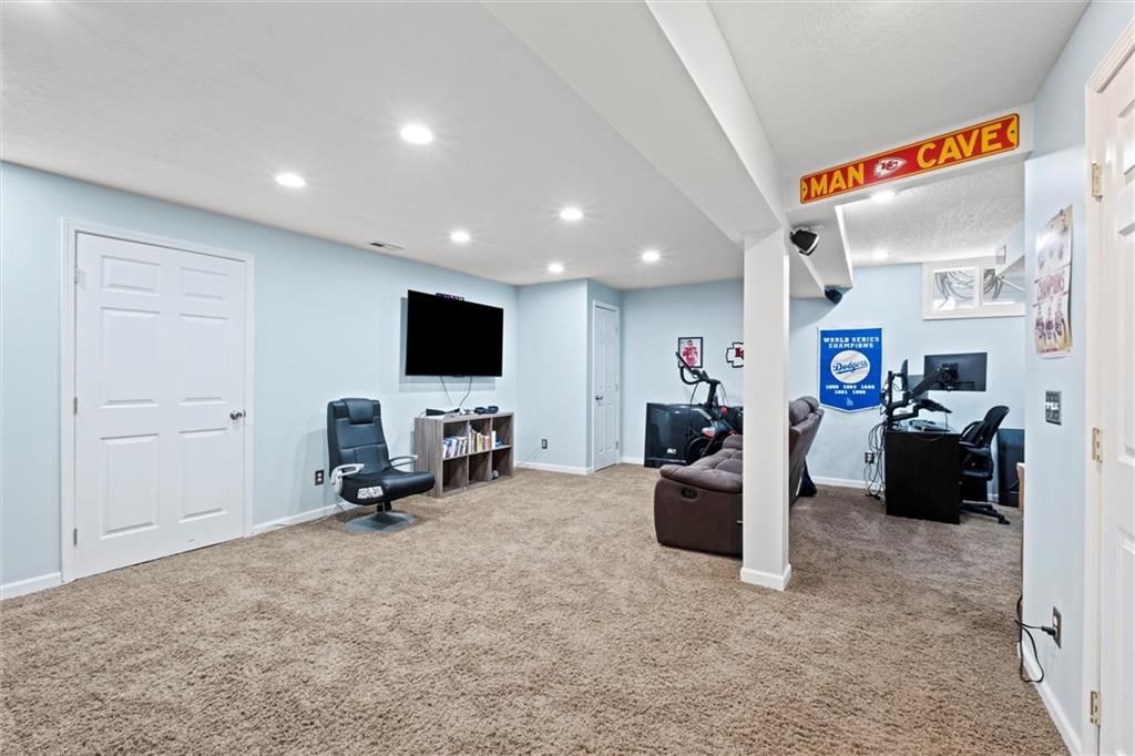 11039 N Ditman Avenue — photo 24