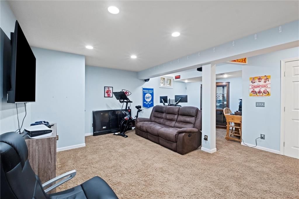 11039 N Ditman Avenue — photo 25