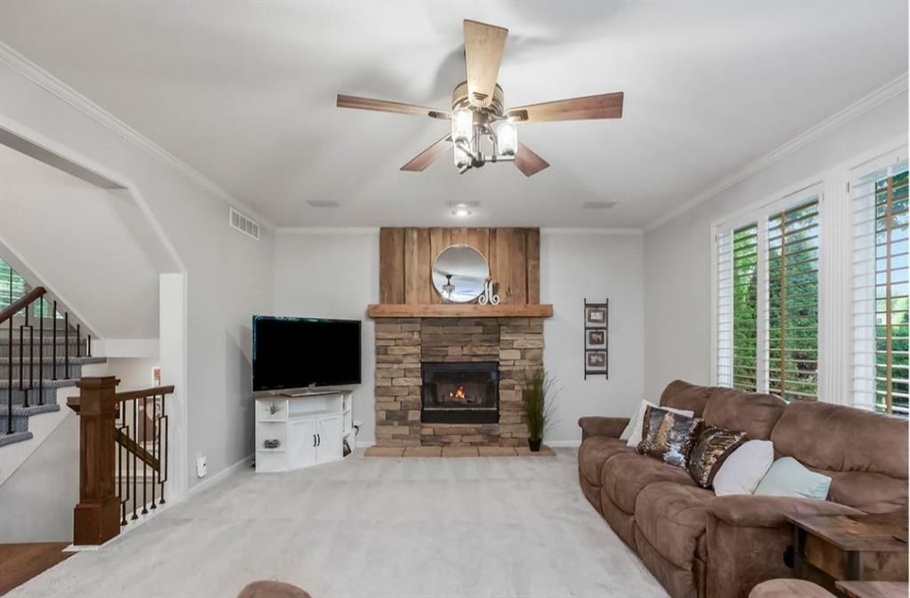 200 Shoreline Drive — photo 13