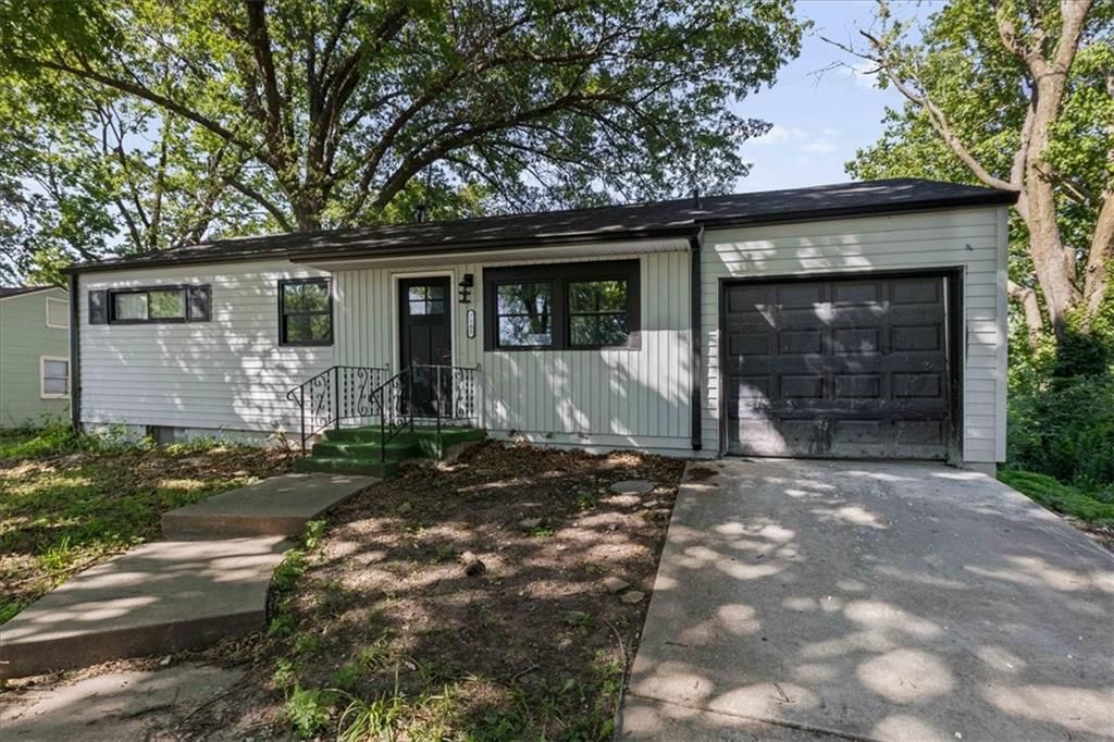 7305 E 86TH Street — photo 3