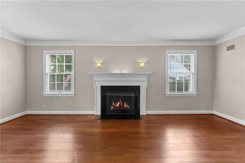 6849 Oak Terrace — photo 9