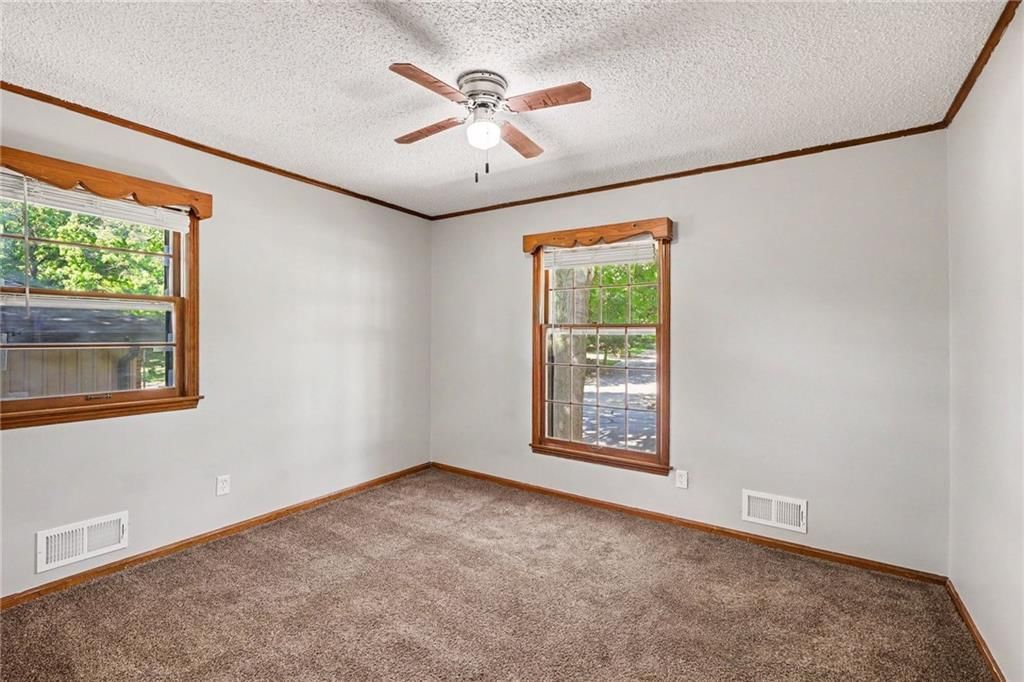 11047 Spring Valley Road — photo 13
