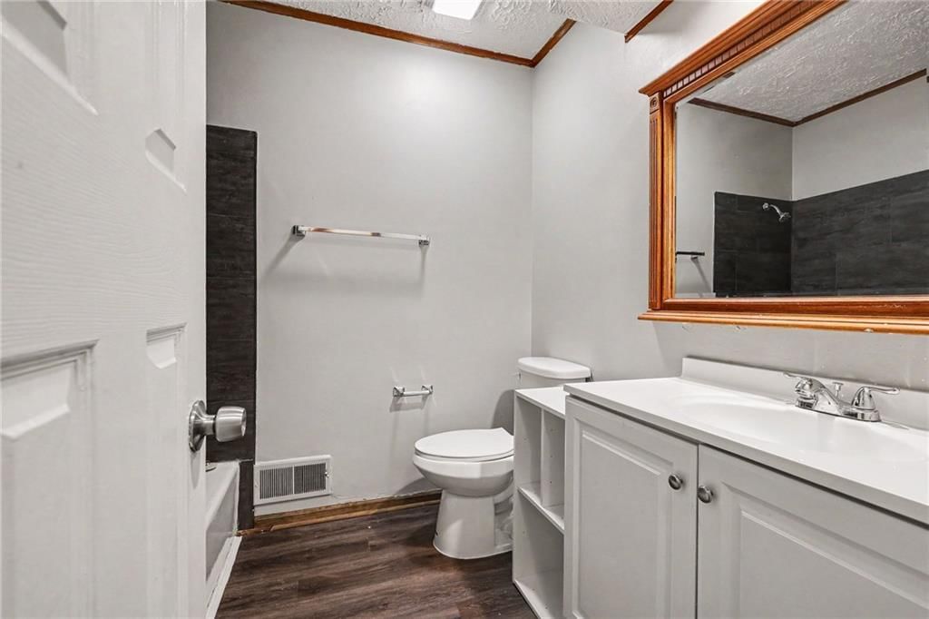 11047 Spring Valley Road — photo 15