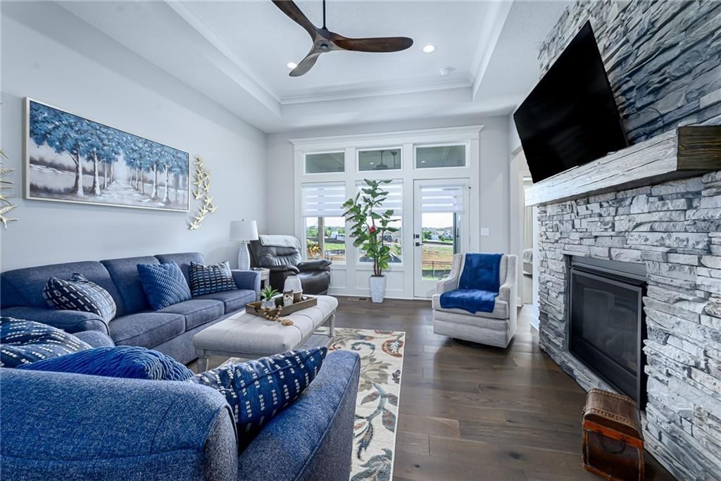 17096 W 168th Place, Olathe, KS: listing photo 3