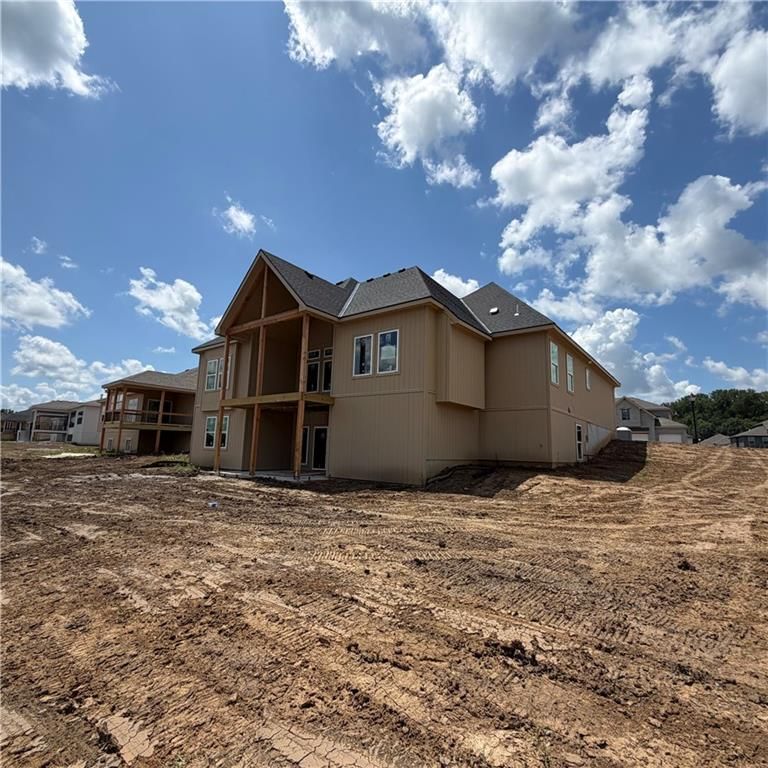 2335 Foxtail Drive — photo 2