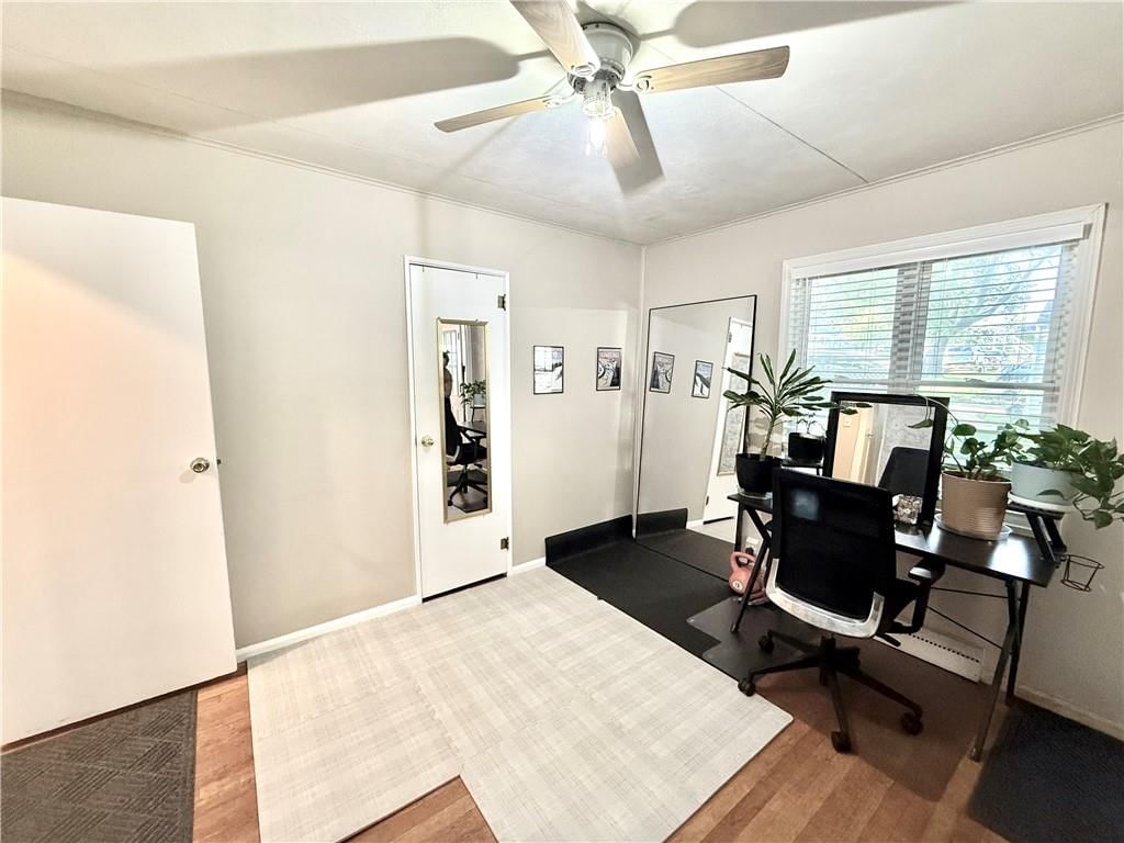 733 W Thompson Street — photo 16