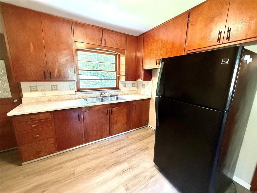 802 E Roseberry Street — photo 6