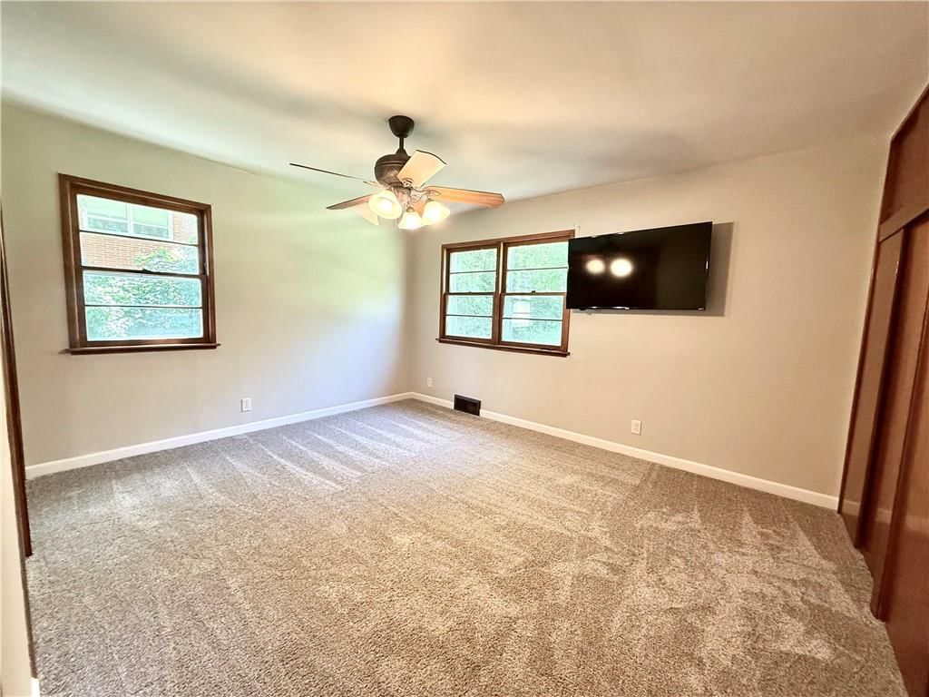 802 E Roseberry Street — photo 9