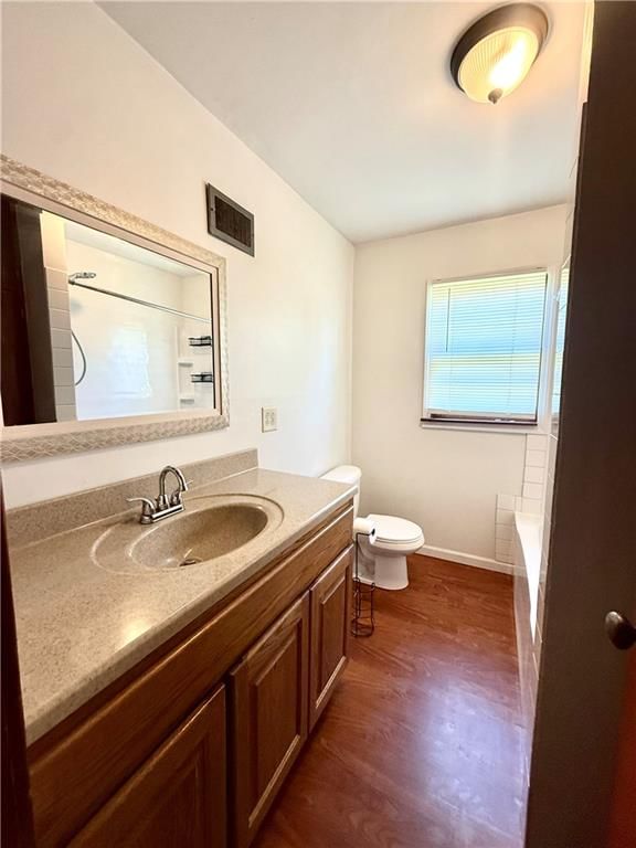 802 E Roseberry Street — photo 10