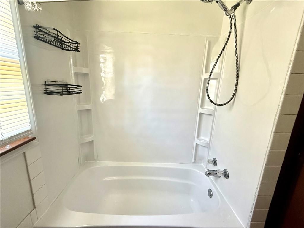 802 E Roseberry Street — photo 11